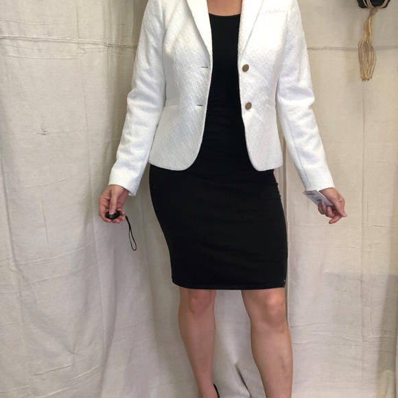 ONE LEFT Calvin Klein White eyelet blazer - Picture 4 of 8